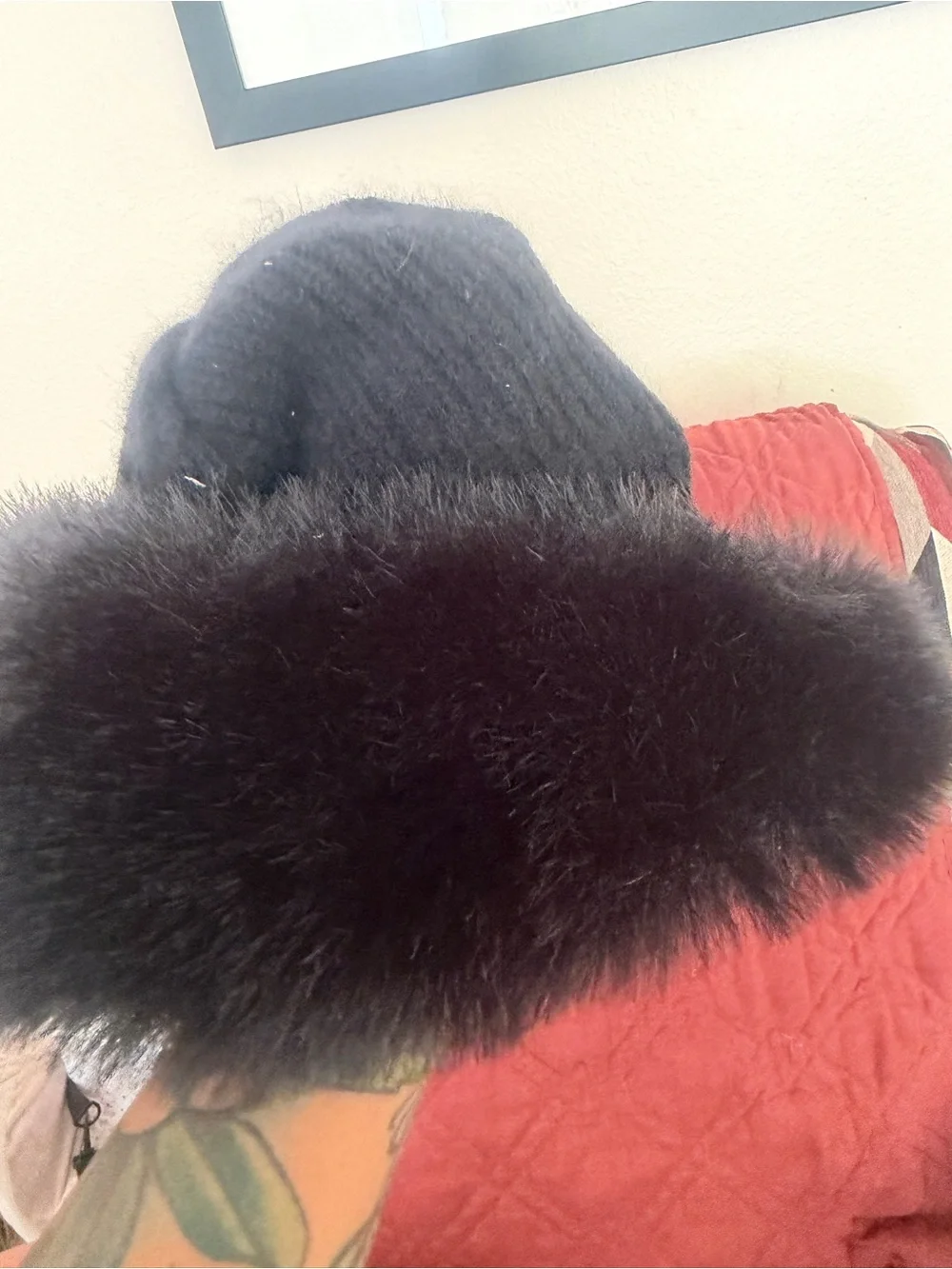 Vintage black Faux Fur Trim Knit Winter Hat - Women